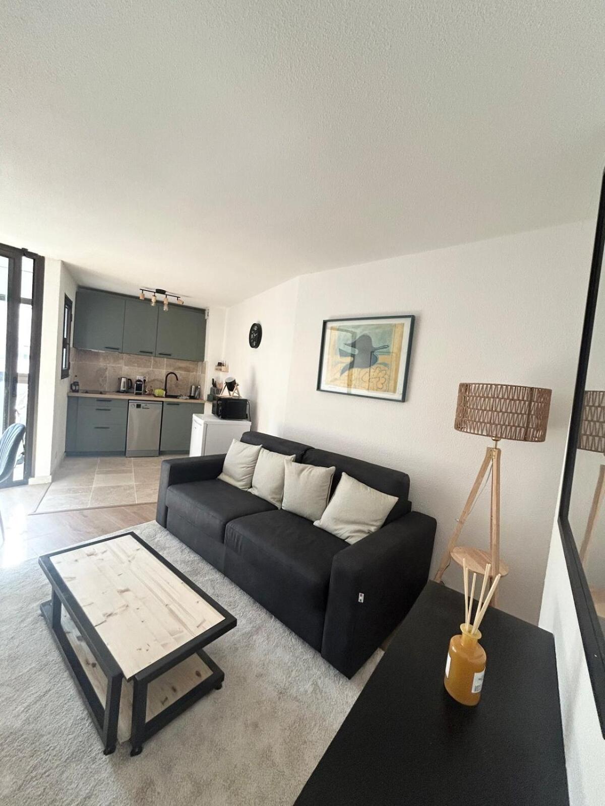 Cosy A 3 Min De La Avec Parking Prive Apartment
